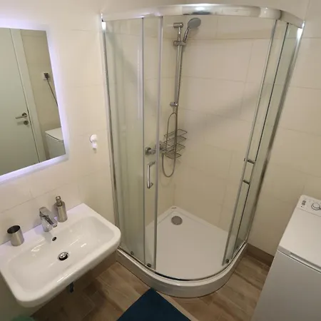 Savada Delta - Stan Na Dan Novi דירה *